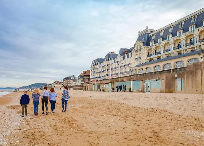 Apartment St Laurent - Bel Refait A Neuf A 50 M De La Cabourg